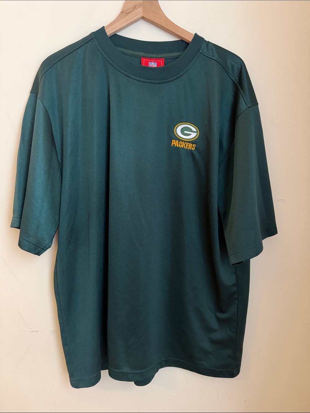 NFL Green Packers Short-Sleeve Tee with Chest Logo